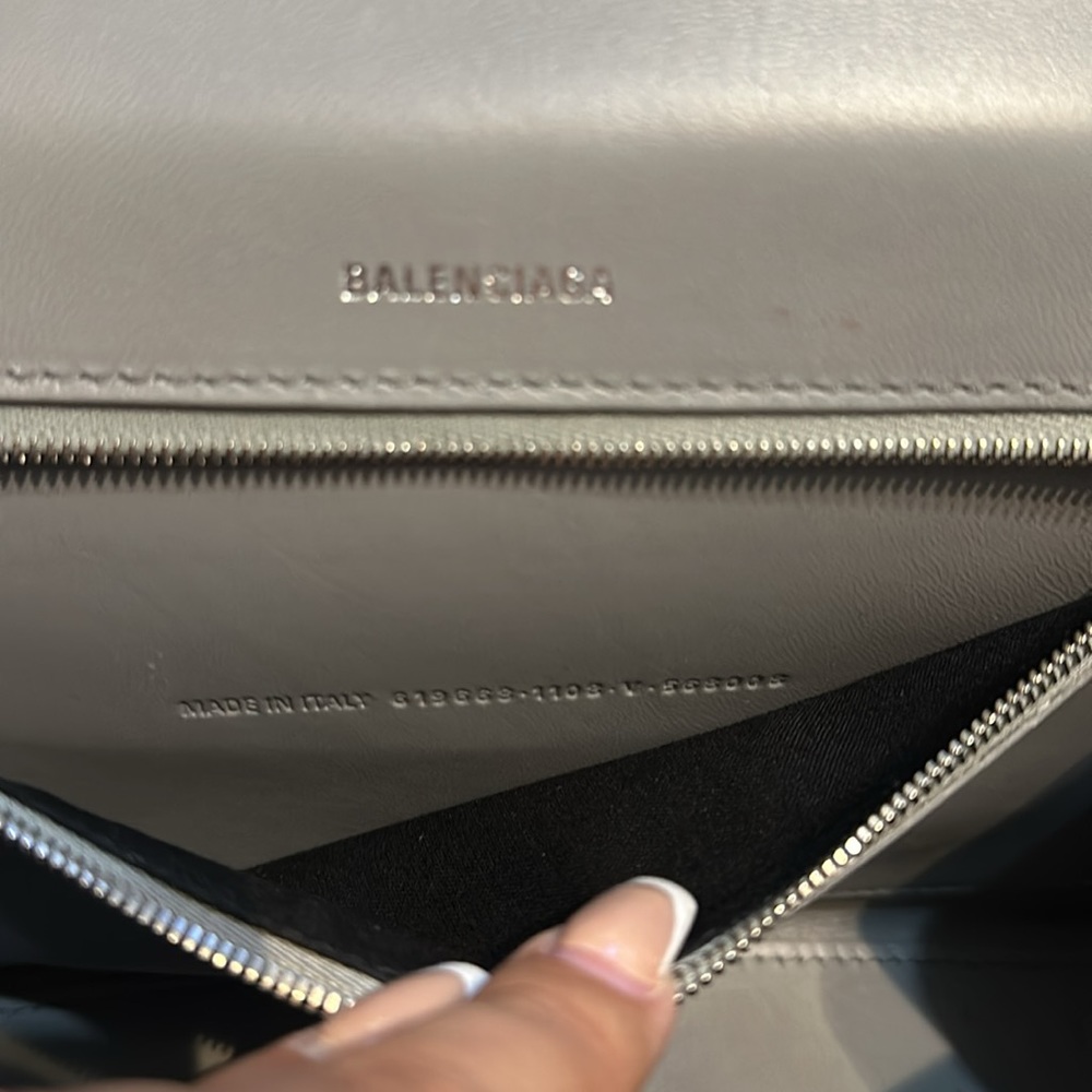 Balenciaga Medium Hourglass Handbag - Picture 8 of 10